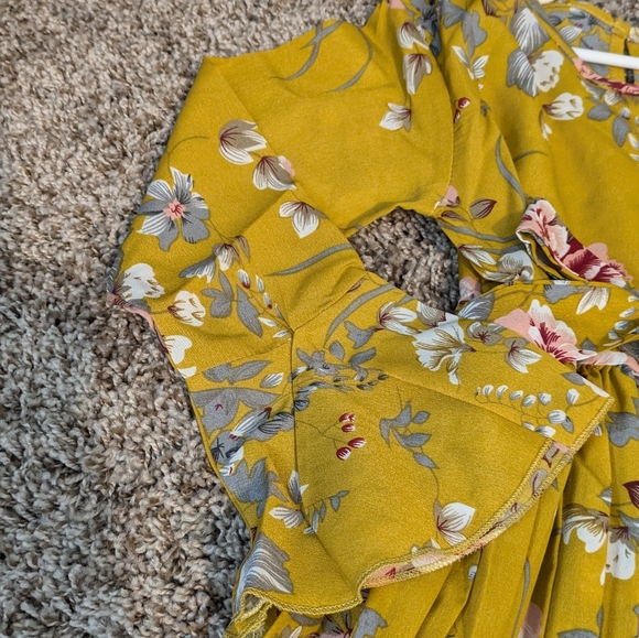 Kids Yellow Floral Pleated Dress - Picture 5 of 8